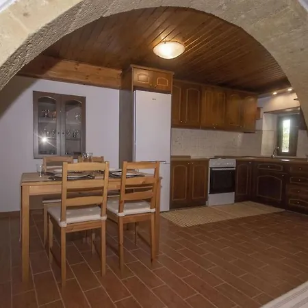 Holiday home Skaros *